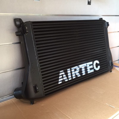 ATINTVAG12 Airtec Intercooler maggiorato Audi/Seat/VW telaio MQB EA888.3 1.8 e 2.0 TSI (lista in descrizione) cupra gti 2