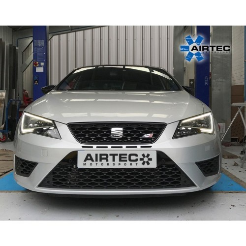 ATINTVAG32 Airtec Intercooler maggiorato con tubi Audi/Seat/VW telaio MQB EA888.3 1.8 e 2.0 TSI (lista in descrizione) manicotti