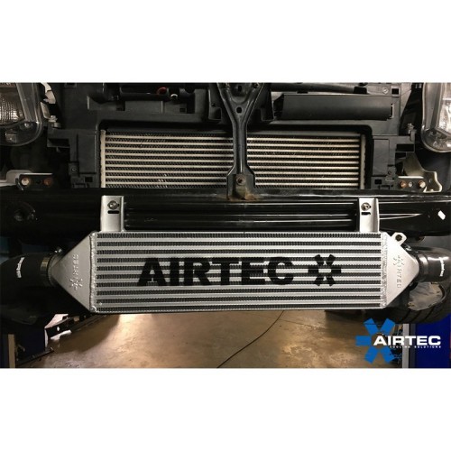 ATINTVAG34 Airtec Intercooler maggiorato con tubi Volkswagen Caddy 1.6/2.0 TDI common rail manicotti vw