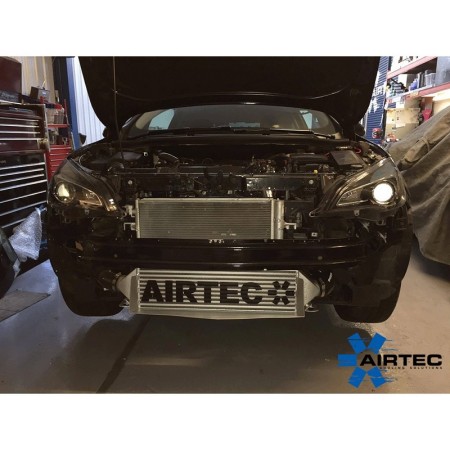 ATINTVAUX6 Airtec Intercooler maggiorato con tubi Opel Astra J 1.6 Turbo GTC manicotti