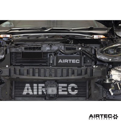 ATMSFO133 Airtec Radiatore olio maggiorato Ford FOCUS MK4 ST 2.3 oil cooler raffreddamento sandwich termostato 2