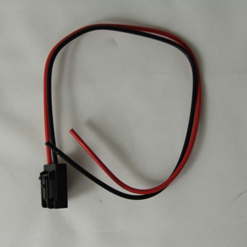 Cablaggio con attacco per pompa benzina Walbro