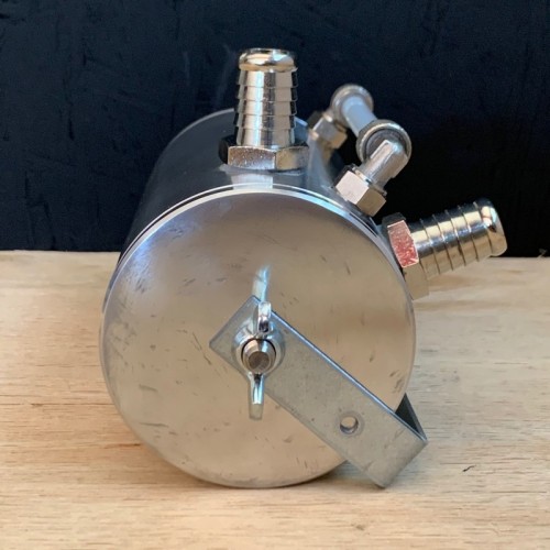 Vaschetta recupero vapori olio TRS Tuning catch can universale con attacchi da 16mm (h. 150mm - diam. 80mm)