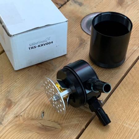 Vaschetta recupero vapori olio TRS Tuning catch can universale NERO con attacchi da 12mm (h. 95mm - diam. 63mm)