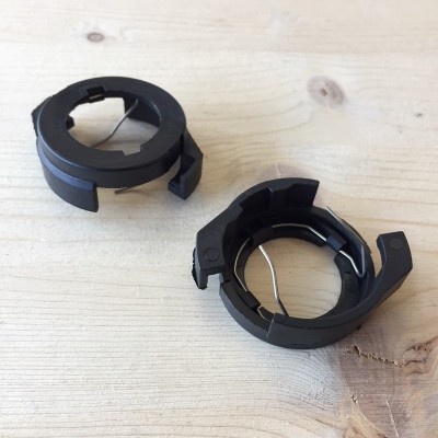 Coppia adattatori TRS Tuning per kit LED H7 per Alfa Mito, Ford Kuga, diametro Foro 23mm