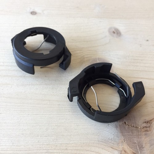 Coppia adattatori TRS Tuning per kit LED H7 per Alfa Mito, Ford Kuga, diametro Foro 23mm