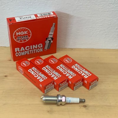 Set 4 candele NGK Racing R7437-9 per VAG 2.0 TFSI EA888.3 MQB  VW Golf 7 GTI / Audi S3 8V e TTS / Seat Leon 5F Cupra - NGK R7437
