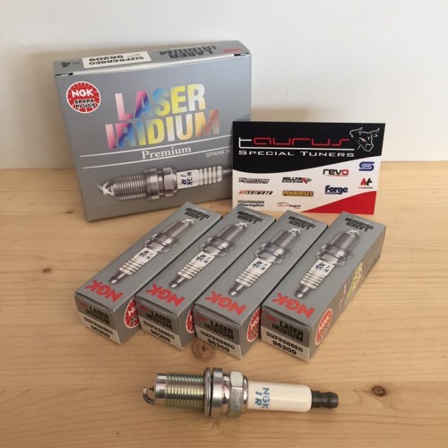 Set 4 candele NGK Iridium SIZFR6B8EG per motori VAG 1.4 TFSI / TSI Turbo/Volumetrico 140 - 160 - 180 - 185 CV (vedi elenco model